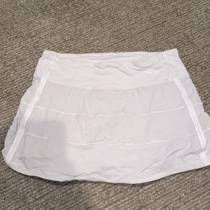 Lulu lemon white skirt